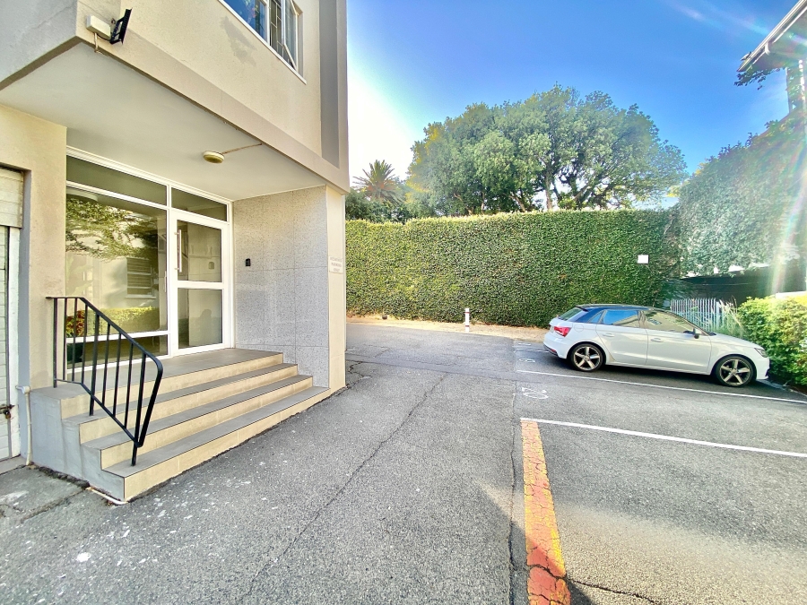 1 Bedroom Property for Sale in Tamboerskloof Western Cape